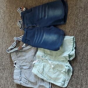 Boys shorts size 18 to 24 months